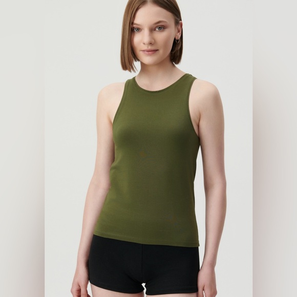 Mustt Have Katie Tank Top. - Picture 2 of 5